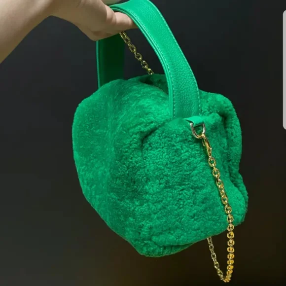 Handbag made of natural sheepskin - Picture 2 of 5